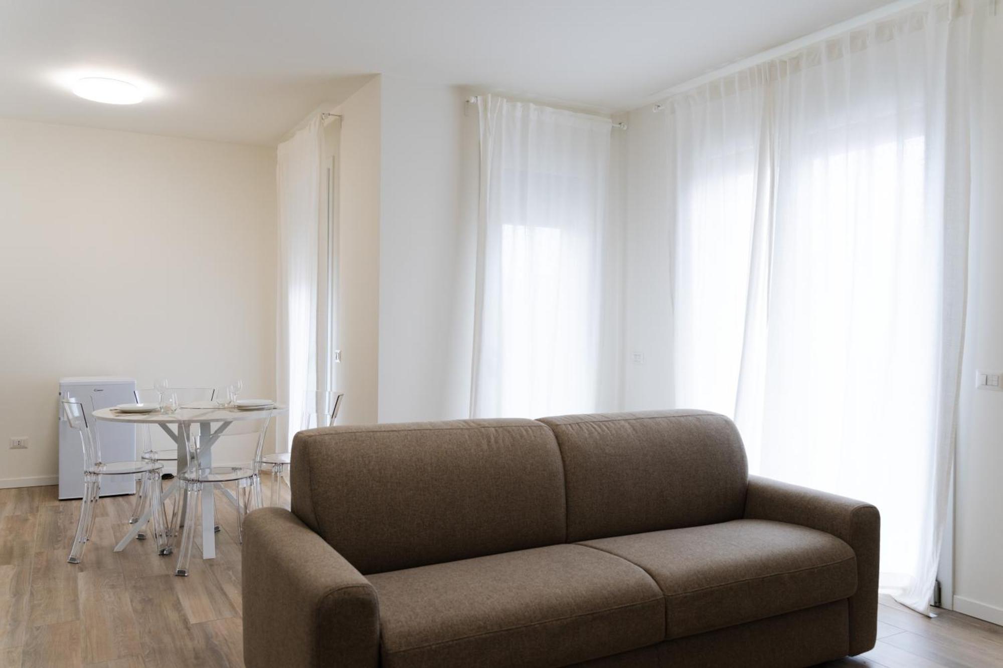 Comforthome Fiera Cornaredo Exteriör bild